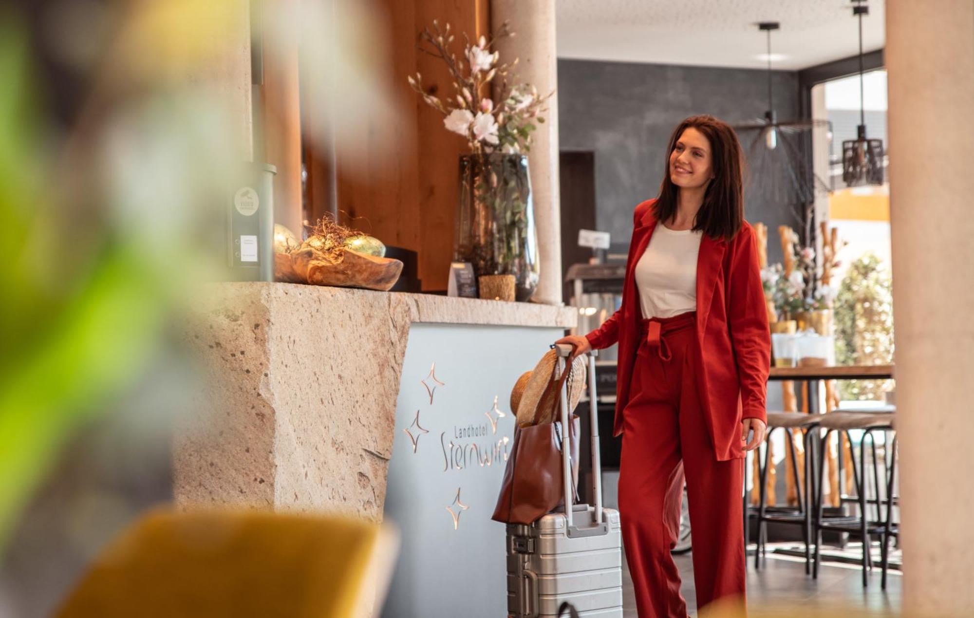 Landhotel Sternwirt - Das Wellnesshotel Zwischen Nuernberg Und Amberg Hogen Exterior foto